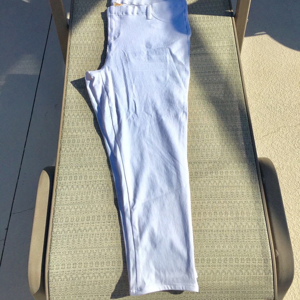 White jeggings. Brand new without tags